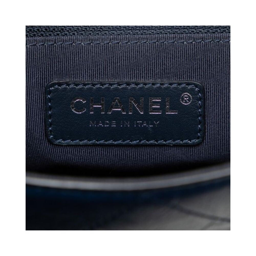 Pre Loved Chanel  19 Flap Bag in Blue Aged Calfskin Leather - Picture 7 of 8